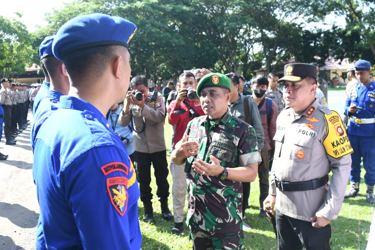 Kasrem Nw Hadiri Apel Gelar Pasukan Operasi Lilin Pengamanan Natal